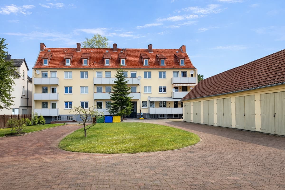 Mehrfamilienhaus mit 13 Einheiten, Stellplätzen und Garagen Schölerberg