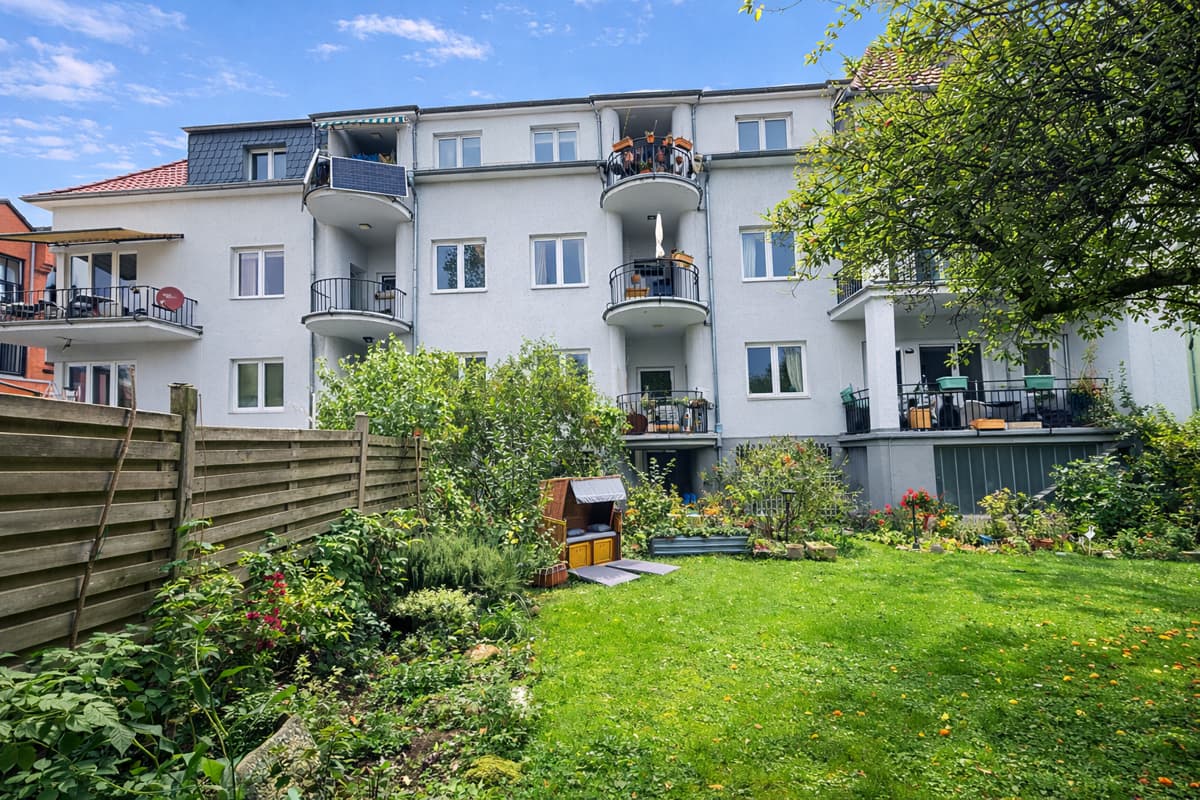 Elegantes Mehrfamilienhaus mit 6 Wohnungen in der Weststadt