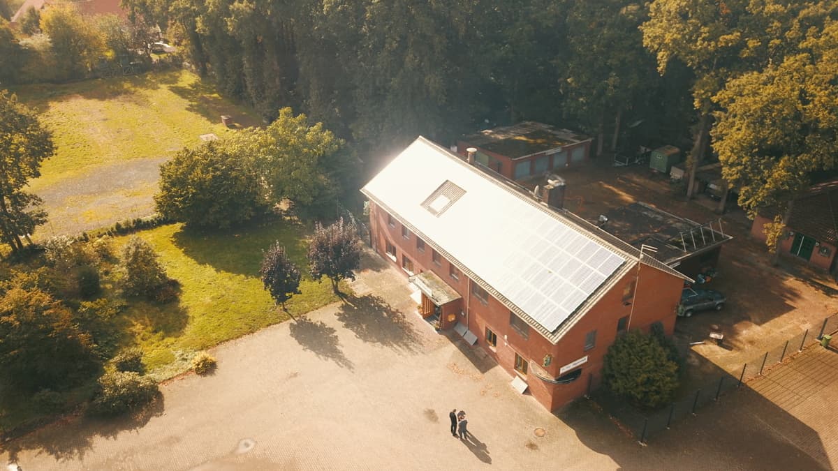 Vielseitige Liegenschaft mit außergewöhnlichem Entwicklungspotenzial
für Glaubensgemeinschaften, Veranstalter, Vereine & Clubs